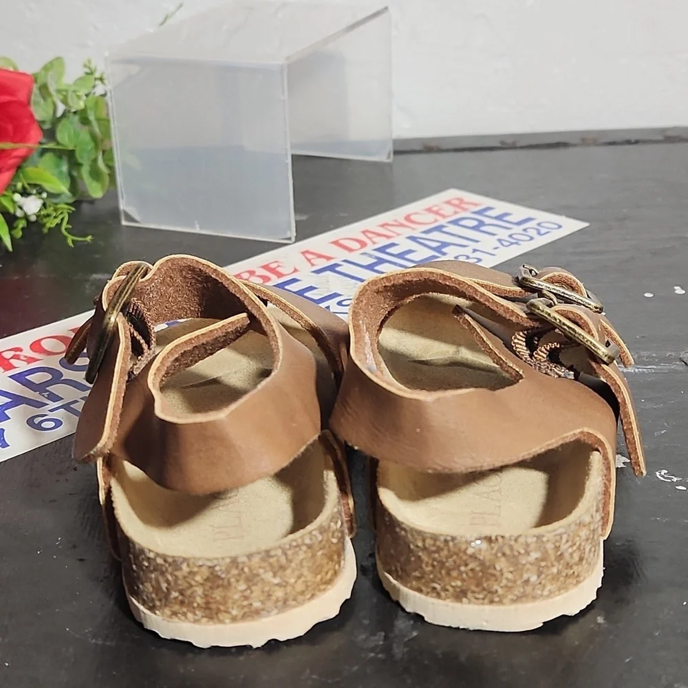 PLACE Size 7 Double Buckle Strap Sandle Brown